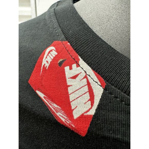 Nike Shoe Box‎ T SHIRT All Over Print Short Sleeve Mens M Black Red Sneaker Head - Picture 4 of 6